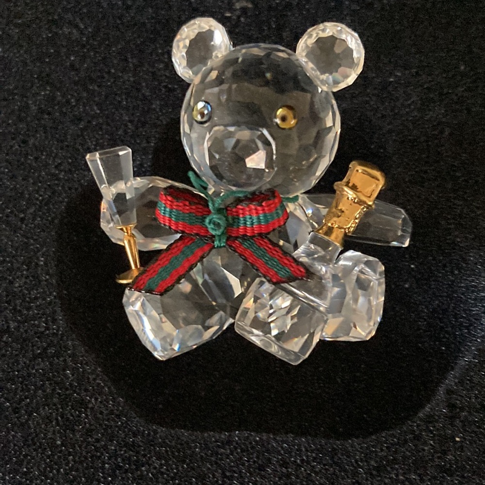 Swarovski Celebration Kris Bear New in Box Retired in 2005